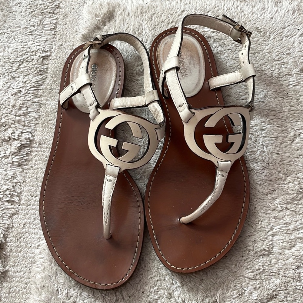 Cream off white authentic Gucci leather strap sandals size 5-5.5